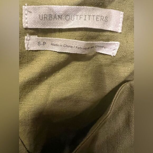 Urban Outfitters
Women's Green Lafayette Button Crop Top S-P - Picture 9 of 9